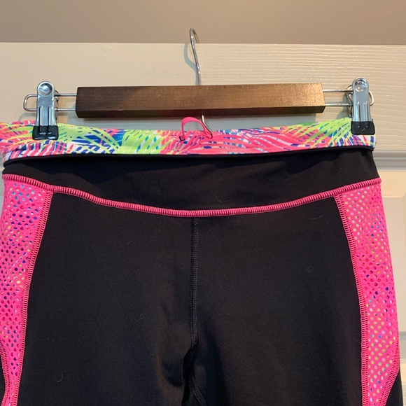 Victoria’sSecret Sport Black/Pink Multi Leggings/Bra Set sz S/P 36B - Picture 9 of 11